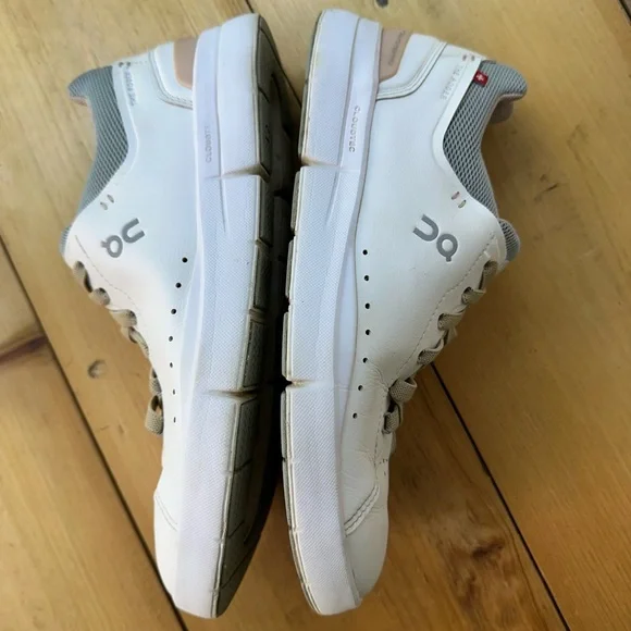 On Running The Roger Advantage White Rose Womens 8 Tennis Shoe Sneaker - Picture 6 of 10